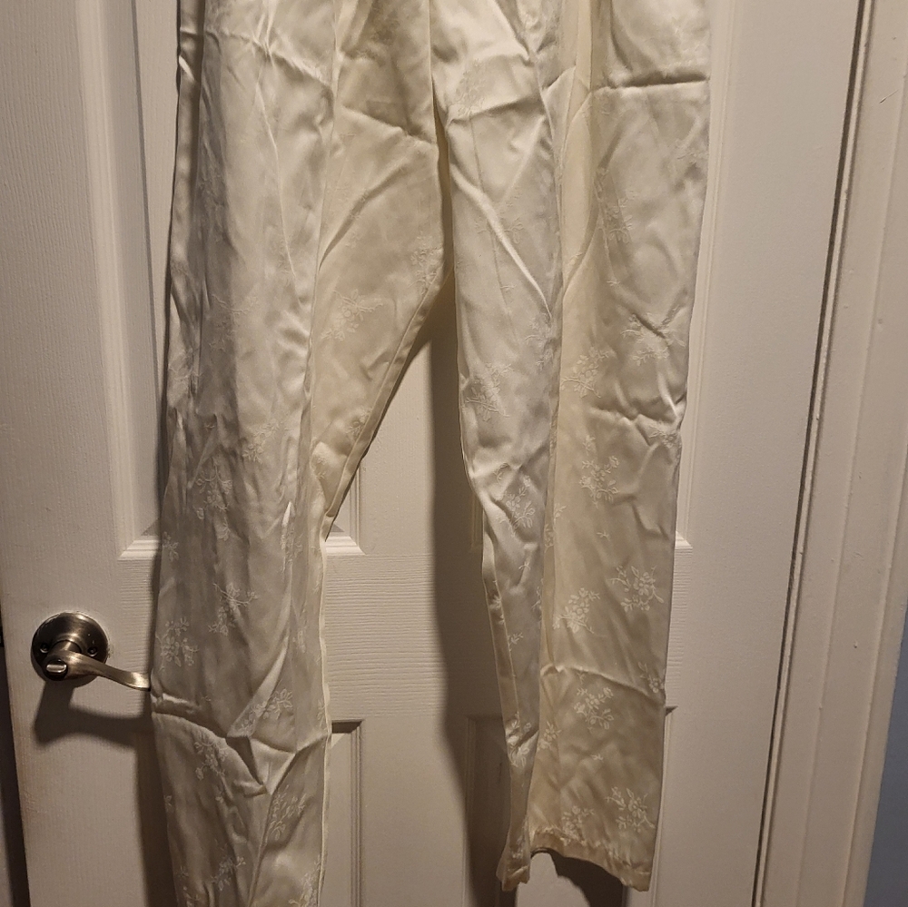 Women's Calvin Klein Pajama Pant Great Condition..sateen Like Material,
